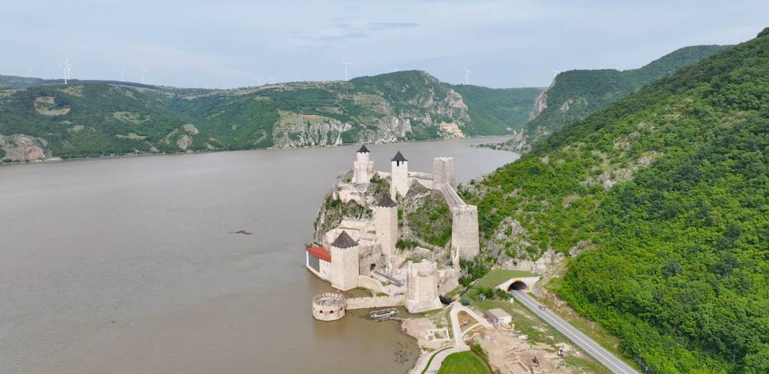 Golubacka-Tvrdava-04.jpg